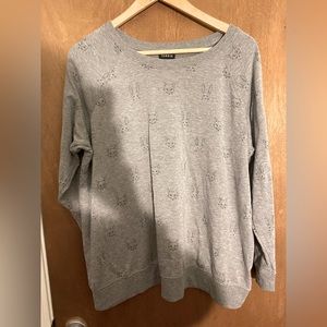 Gray crew neck sweatshirt with fox and bunny pattern